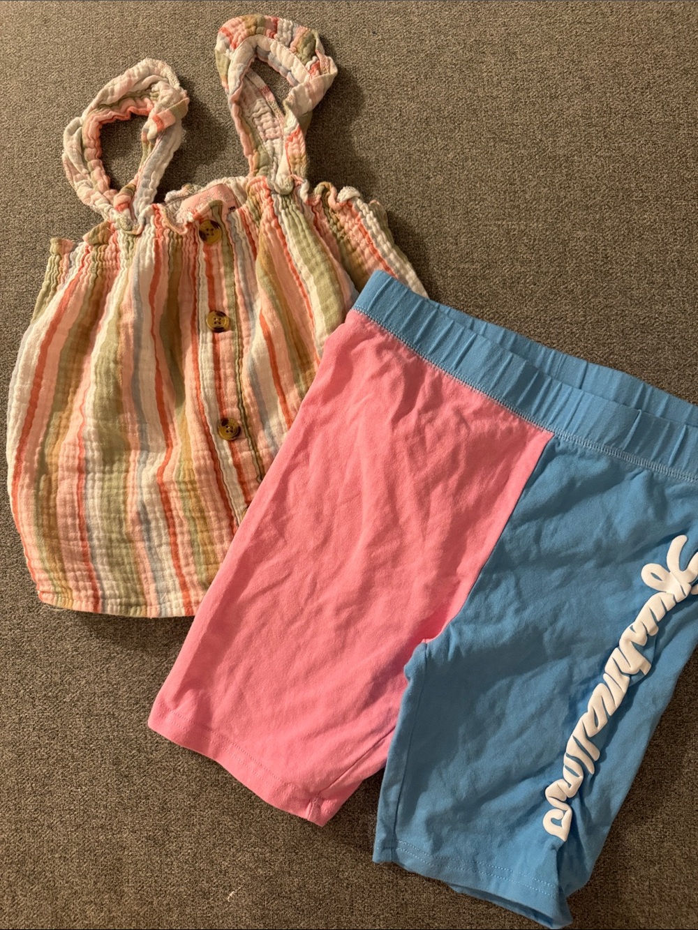 5/$15- Girl’s bundle size large